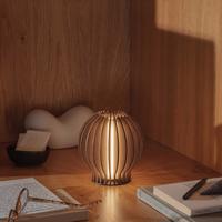 EVA Solo Radiant LED-es újratölthető asztali lámpa Ø14cm, sötét színű